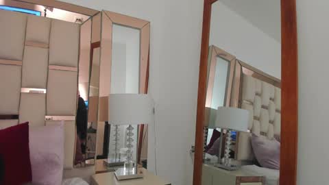 Emma Castillo online show from 02.02.25