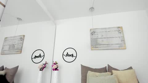 Emma Castillo online show from 03.03.25