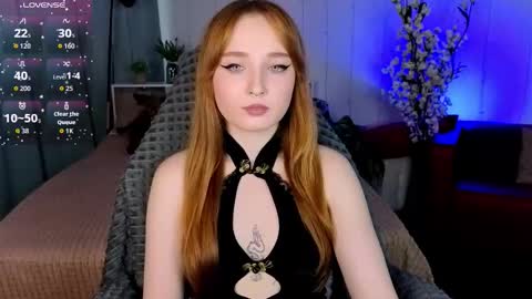 Snapshot of emma_chery chatting on 09.22.25 Emma online show from 09.22.25