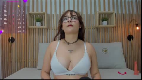 emma cleir online show from 09.12.25