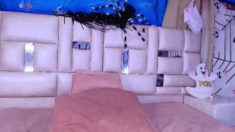 Emma online show from 10.22.25