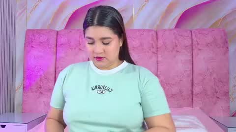 Snapshot of emma_curvy1 chatting on 07.17.26 Emma online show from 07.17.26