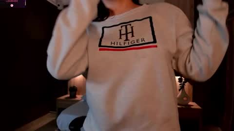 Snapshot of emma_fhox chatting on 09.17.25 E M M A online show from 09.17.25