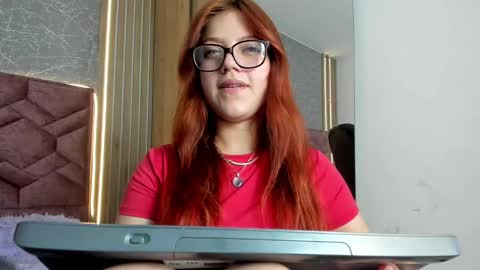 Snapshot of emma_ford1 chatting on 02.02.25 Emma online show from 02.02.25