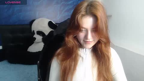Snapshot of emma_ford1 chatting on 02.04.25 Emma online show from 02.04.25