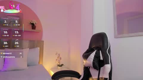 Snapshot of emma_greeyy chatting on 10.20.25 E M M A  online show from 10.20.25