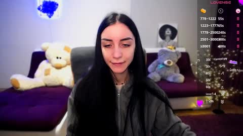 Snapshot of emma_jordan chatting on 12.17.24 Emma online show from 12.17.24