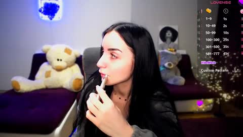 Snapshot of emma_jordan chatting on 12.17.24 Emma online show from 12.17.24