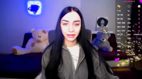 Snapshot of emma_jordan chatting on 12.18.24 Emma online show from 12.18.24