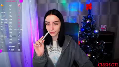 Snapshot of emma_jordan chatting on 12.23.24 Emma online show from 12.23.24