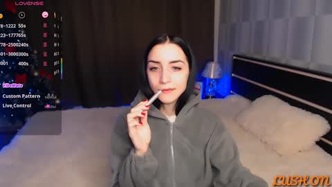 Snapshot of emma_jordan chatting on 01.28.25 Emma online show from 01.28.25