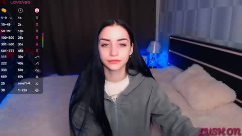 Snapshot of emma_jordan chatting on 01.29.25 Emma online show from 01.29.25