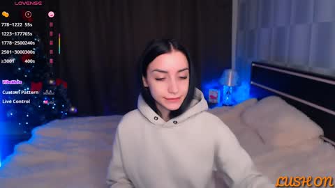 Snapshot of emma_jordan chatting on 02.06.25 Emma online show from 02.06.25