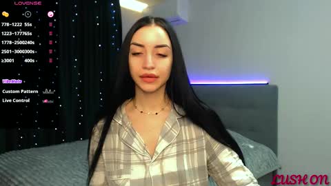 Snapshot of emma_jordan chatting on 02.21.25 Emma online show from 02.21.25