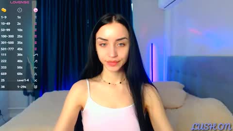 Snapshot of emma_jordan chatting on 03.09.25 Emma online show from 03.09.25