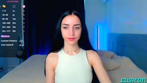Snapshot of emma_jordan chatting on 03.11.25 Emma online show from 03.11.25