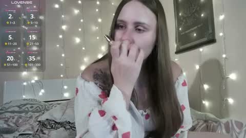 Snapshot of emma_just chatting on 06.19.26 emma_just online show from 06.19.26