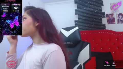 Snapshot of emma_lenox chatting on 10.17.25 Sara online show from 10.17.25