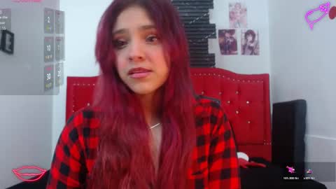 Snapshot of emma_lenox chatting on 10.20.25 Sara online show from 10.20.25