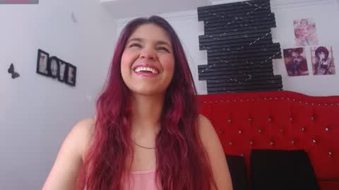 Snapshot of emma_lenox chatting on 10.28.25 Sara online show from 10.28.25