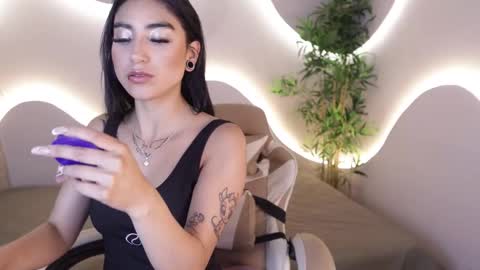 Emma online show from 12.01.25