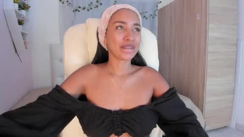 Emma online show from 11.19.25