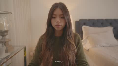 emma_lu1 online show from 10.16.25