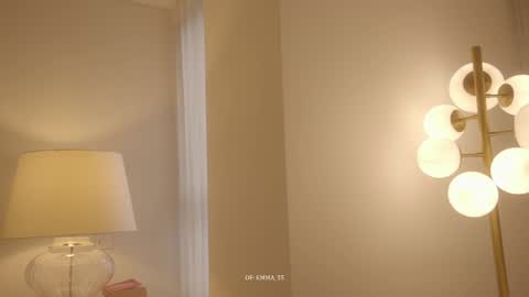 emma_lu1 online show from 12.16.25