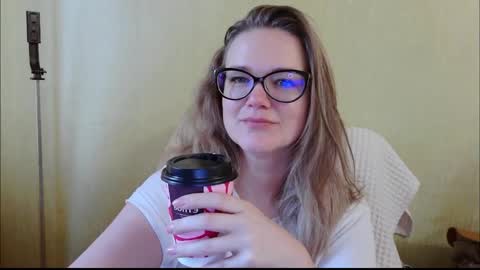 Snapshot of emma_misty_ chatting on 10.27.25 emma_misty_ online show from 10.27.25