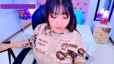 Emma Monserratt online show from 12.17.25