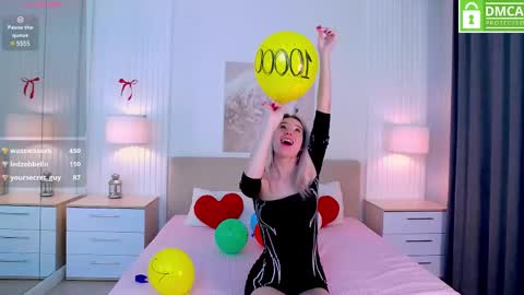 Snapshot of emma_plux chatting on 02.25.25 Emma online show from 02.25.25