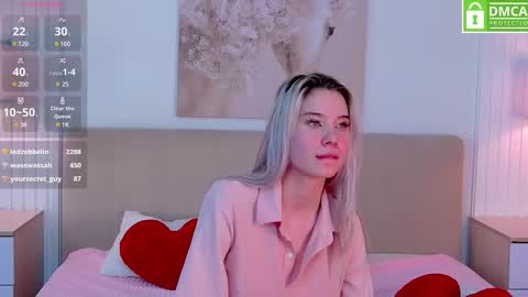 Snapshot of emma_plux chatting on 02.25.25 Emma online show from 02.25.25