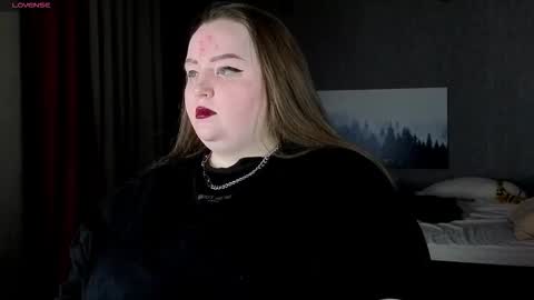 Snapshot of emma_razoom chatting on 11.24.25 Emma Razumovskaya online show from 11.24.25