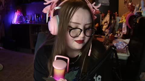 Snapshot of emma_razoom chatting on 03.28.26 Emma Razumovskaya online show from 03.28.26