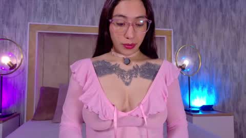 Emma Rouse Independent Model online show from 04.18.26