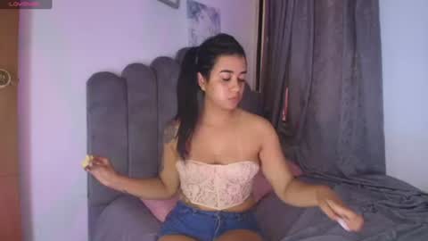 emma_saenz01 online show from 07.28.26