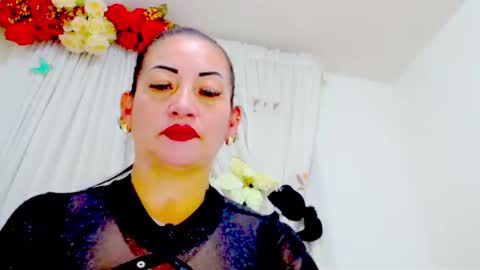 emma_saenzz online show from 12.05.24
