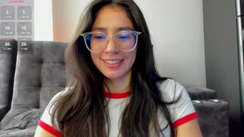 Snapshot of emma_sandovaal chatting on 06.16.26 Emma online show from 06.16.26