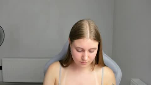 Snapshot of emma_sweettyy chatting on 07.07.26 Emma online show from 07.07.26