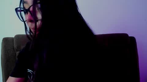 Snapshot of emma_timli1 chatting on 09.22.25 Emma online show from 09.22.25