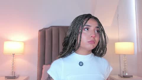 Snapshot of emma_torres__ chatting on 02.04.26 Ema online show from 02.04.26