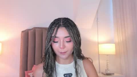 Snapshot of emma_torres__ chatting on 02.18.26 Ema online show from 02.18.26