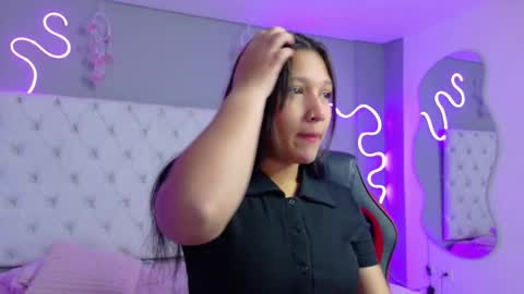 Snapshot of emma_visconti chatting on 09.30.25 emma_visconti online show from 09.30.25