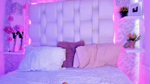 emmaa00_ online show from 02.09.26