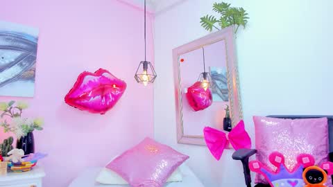 Emma  online show from 02.15.26