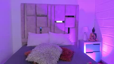 emma becket online show from 10.24.25