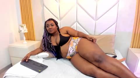 EmmaBrantt  online show from 11.21.25