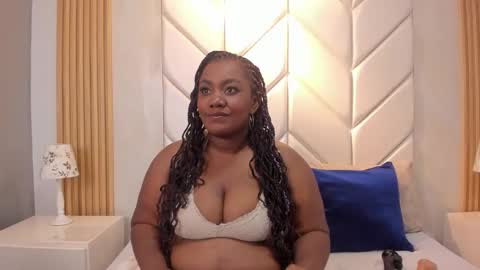 Snapshot of emmabrantt_ chatting on 02.01.26 EmmaBrantt online show from 02.01.26