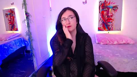 Emma Claire online show from 09.09.25