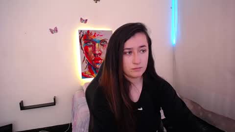 Emma Claire online show from 09.15.25